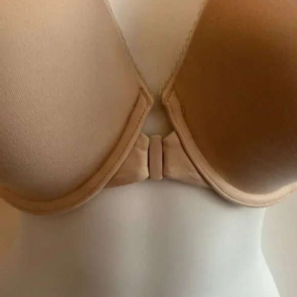 Victoria’s Secret Body By Victoria Nude Racerback Push-Up Bra | Size 36DD - Picture 4 of 10